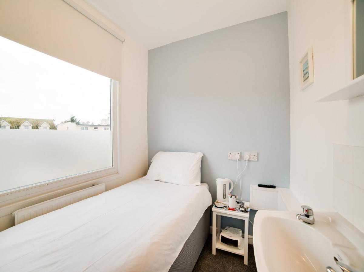 Hotel Sea Breeze クラクトン・オン・シー エクステリア 写真