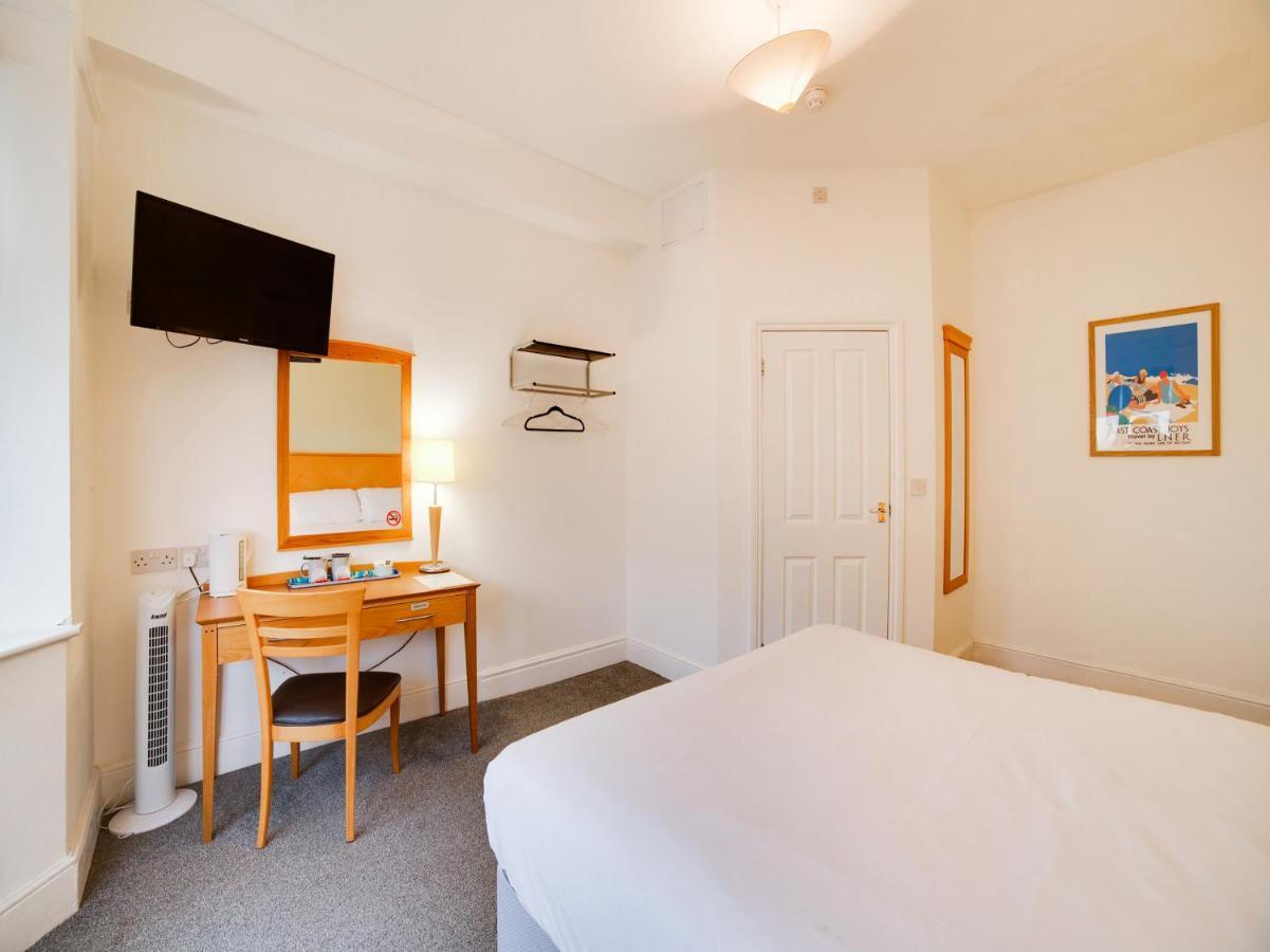 Hotel Sea Breeze クラクトン・オン・シー エクステリア 写真