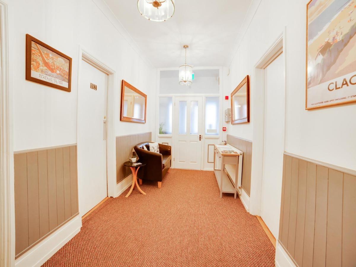 Hotel Sea Breeze クラクトン・オン・シー エクステリア 写真