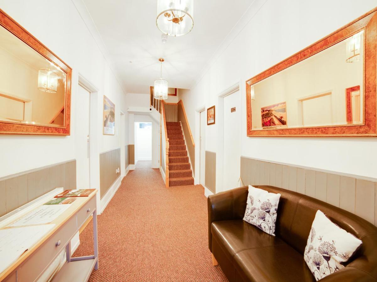 Hotel Sea Breeze クラクトン・オン・シー エクステリア 写真