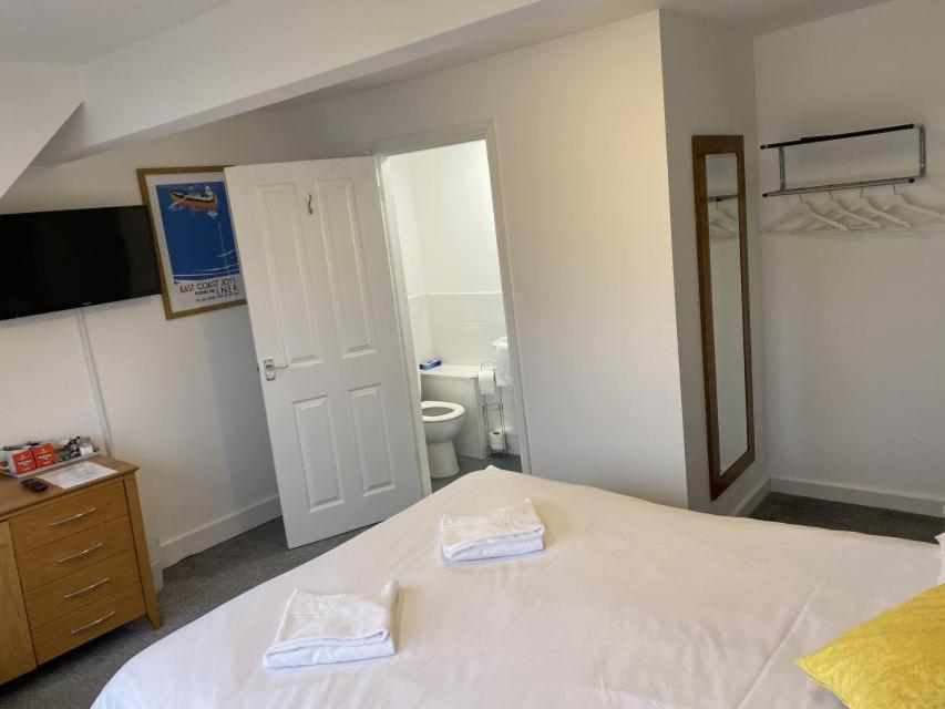 Hotel Sea Breeze クラクトン・オン・シー エクステリア 写真